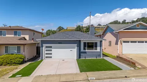 5042 Palmetto Ave, Pacifica, CA 94044