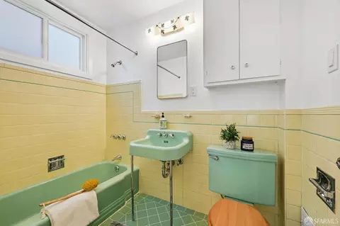 Bath - 11 Marview Way, San Francisco, CA 94131 photo 2 of 2