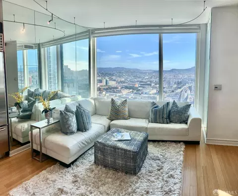 425 1st St #3504, San Francisco, CA 94105
