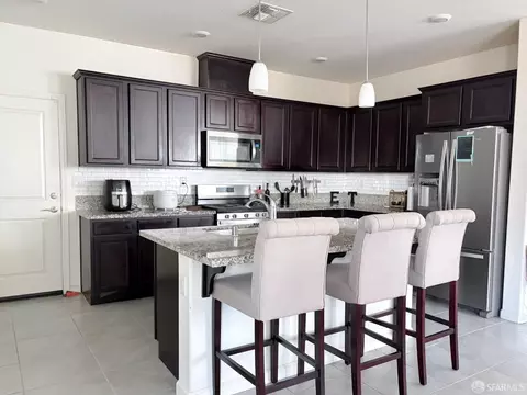 Kitchen - 220 Caputo Cir, Oakley, CA 94561 photo 5 of 6