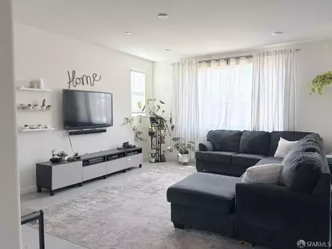 Living - 220 Caputo Cir, Oakley, CA 94561 photo 1 of 4