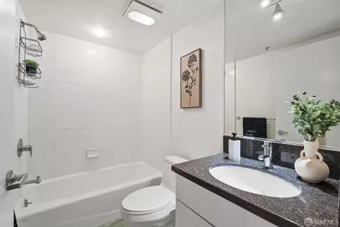Bath - 360 10th St #1, San Francisco, CA 94103 photo 1 of 2