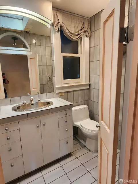 Bath - 3300 Folsom St, San Francisco, CA 94110 photo 1 of 2