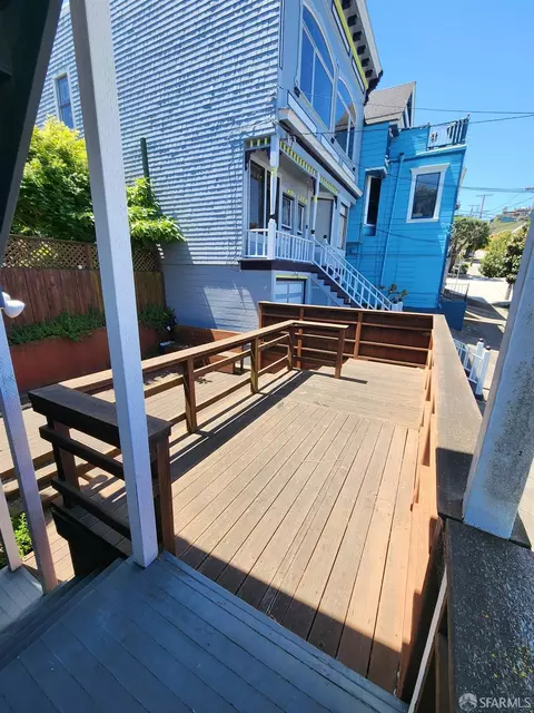 Exterior - 3300 Folsom St, San Francisco, CA 94110 photo 4 of 4