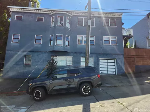Exterior - 3300 Folsom St, San Francisco, CA 94110 photo 3 of 4