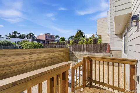 Exterior - 2587 35th Ave, San Francisco, CA 94116 photo 9 of 11