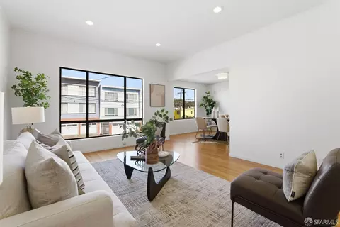 Living - 2587 35th Ave, San Francisco, CA 94116 photo 5 of 7