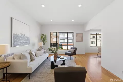 Living - 2587 35th Ave, San Francisco, CA 94116 photo 4 of 7