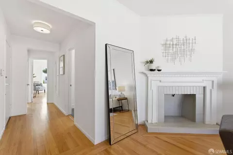 Entry Way - 2587 35th Ave, San Francisco, CA 94116 photo 4 of 6