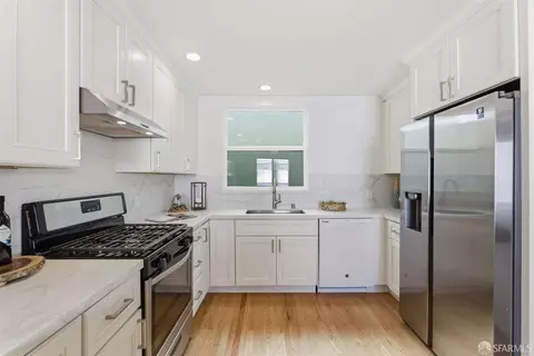 Kitchen - 2587 35th Ave, San Francisco, CA 94116 photo 4 of 8