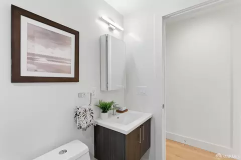 Bath - 2587 35th Ave, San Francisco, CA 94116 photo 5 of 6