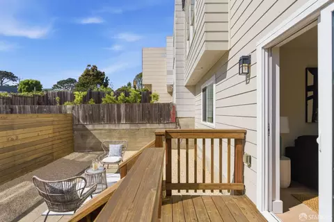 Exterior - 2587 35th Ave, San Francisco, CA 94116 photo 10 of 11
