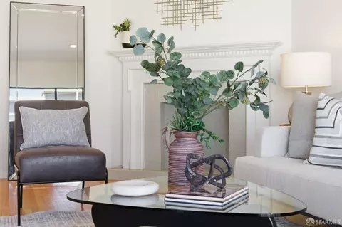 Living - 2587 35th Ave, San Francisco, CA 94116 photo 6 of 7