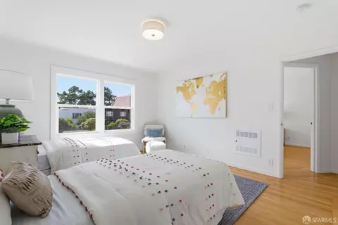 Bedroom - 2587 35th Ave, San Francisco, CA 94116 photo 8 of 13
