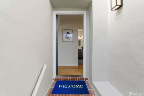 Entry Way - 2587 35th Ave, San Francisco, CA 94116 photo 3 of 6