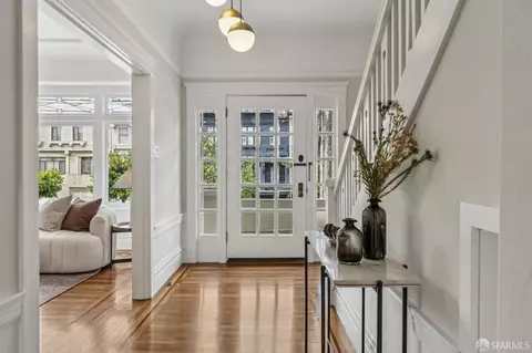 Entry Way - 546 18th Ave, San Francisco, CA 94121 photo 2 of 3