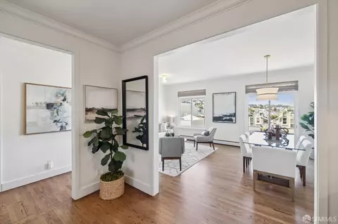 Entry Way - 678 Clipper St #1, San Francisco, CA 94114 photo 2 of 3