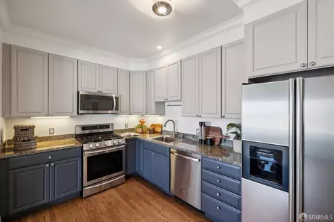 Kitchen - 678 Clipper St #1, San Francisco, CA 94114 photo 2 of 4