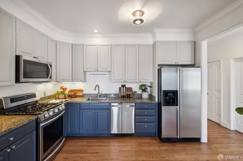 Kitchen - 678 Clipper St #1, San Francisco, CA 94114 photo 1 of 4