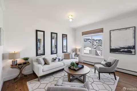 Living - 678 Clipper St #1, San Francisco, CA 94114 photo 2 of 3