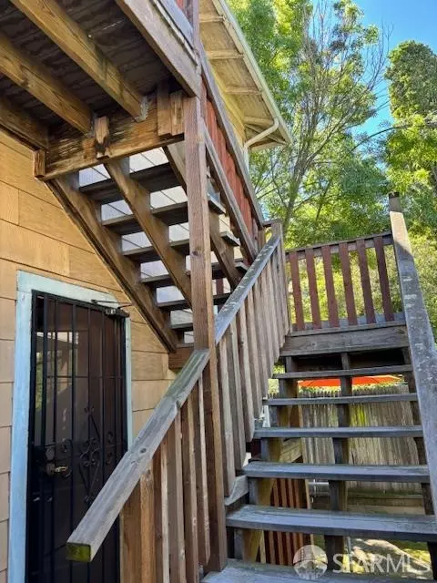 Exterior - 210 Tunnel Ave, Richmond, CA 94801 photo 1 of 7