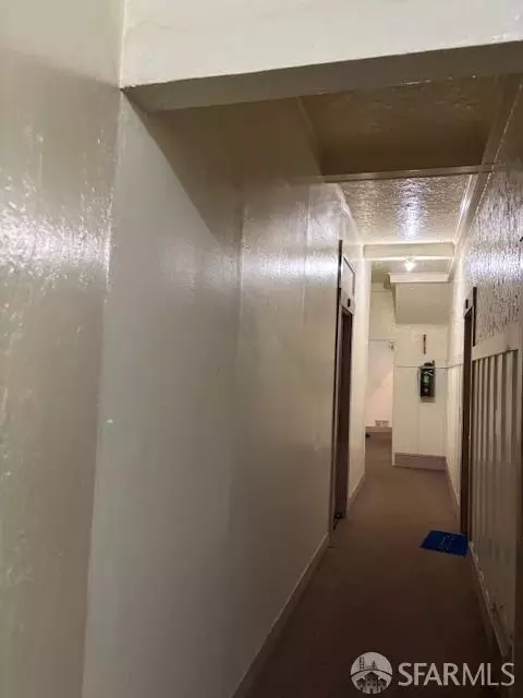Entry Way - 210 Tunnel Ave, Richmond, CA 94801 photo 1 of 4