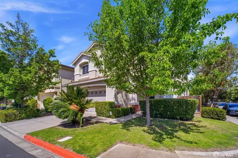 Exterior - 2201 Mariner Way, San Leandro, CA 94579 photo 3 of 9
