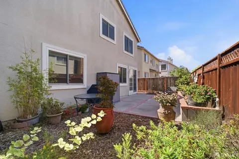 Exterior - 2201 Mariner Way, San Leandro, CA 94579 photo 9 of 9