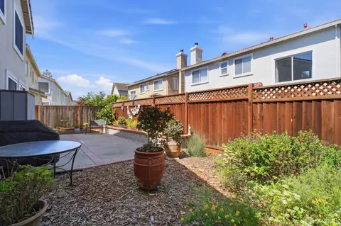 Exterior - 2201 Mariner Way, San Leandro, CA 94579 photo 8 of 9