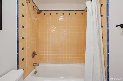 Bath - 1412 8th St, Berkeley, CA 94710 photo 7 of 9
