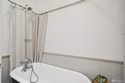 Bath - 1412 8th St, Berkeley, CA 94710 photo 9 of 9