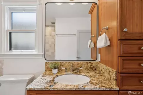 Bath - 1412 8th St, Berkeley, CA 94710 photo 3 of 9