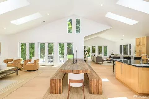 634 Wildwood Ln, Palo Alto, CA 94303