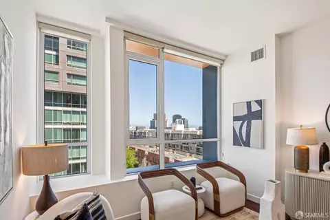 300 Berry St #902, San Francisco, CA 94158