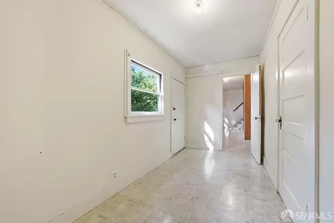 Entry Way - 451 Vincente Ave, Berkeley, CA 94707 photo 3 of 4