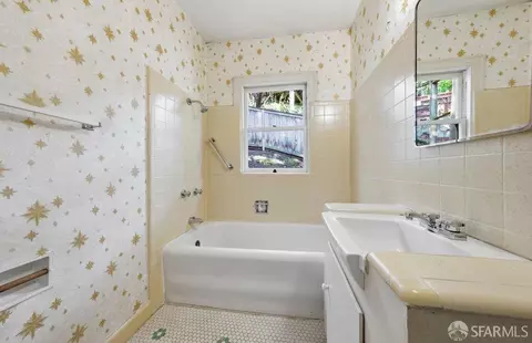 Bath - 451 Vincente Ave, Berkeley, CA 94707 photo 1 of 4