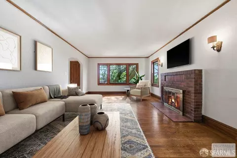 Living - 451 Vincente Ave, Berkeley, CA 94707 photo 6 of 14
