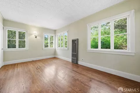 Bedroom - 451 Vincente Ave, Berkeley, CA 94707 photo 1 of 13