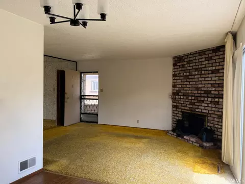 Living - 273 El Dorado Dr, Pacifica, CA 94044 photo 2 of 3