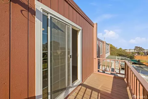 44 Burr Ave, San Francisco, CA 94134