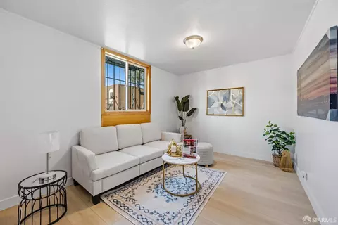 44 Burr Ave, San Francisco, CA 94134