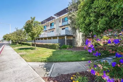 1213 Admiralty Ln, Foster City, CA 94404