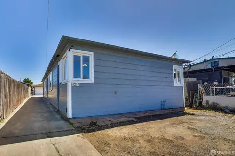 9312 Holly St, Oakland, CA 94603
