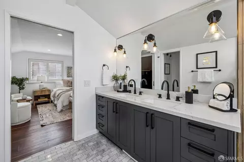 Bath - 225 Ashton Ave, San Francisco, CA 94112 photo 5 of 8