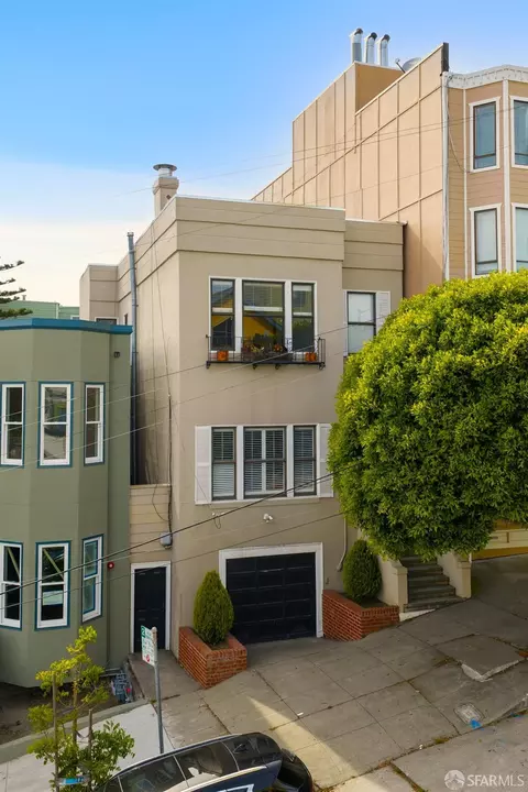 819 Lyon St, San Francisco, CA 94115