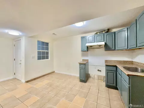 Kitchen - 801 Vienna St, San Francisco, CA 94112 photo 7 of 9