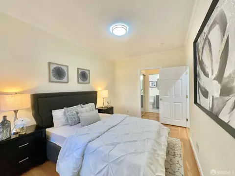Bedroom - 801 Vienna St, San Francisco, CA 94112 photo 5 of 17