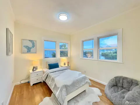 Bedroom - 801 Vienna St, San Francisco, CA 94112 photo 11 of 17
