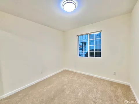 Bedroom - 801 Vienna St, San Francisco, CA 94112 photo 13 of 17