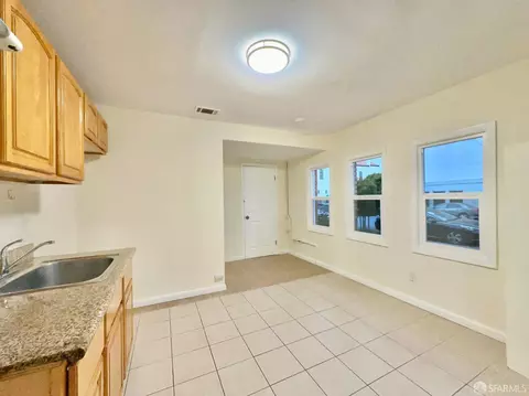 Living - 801 Vienna St, San Francisco, CA 94112 photo 5 of 5